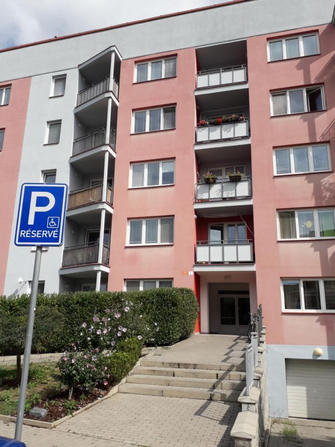 Peskova, Byt O 2 Pokojich S Terasou Olmütz Exterior foto