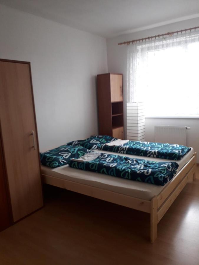 Peskova, Byt O 2 Pokojich S Terasou Olmütz Exterior foto